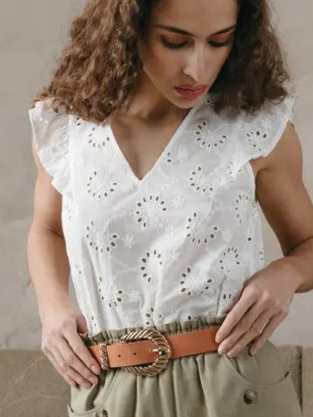Grace & Mila Paris Eyelet Embroidered Top Size Small